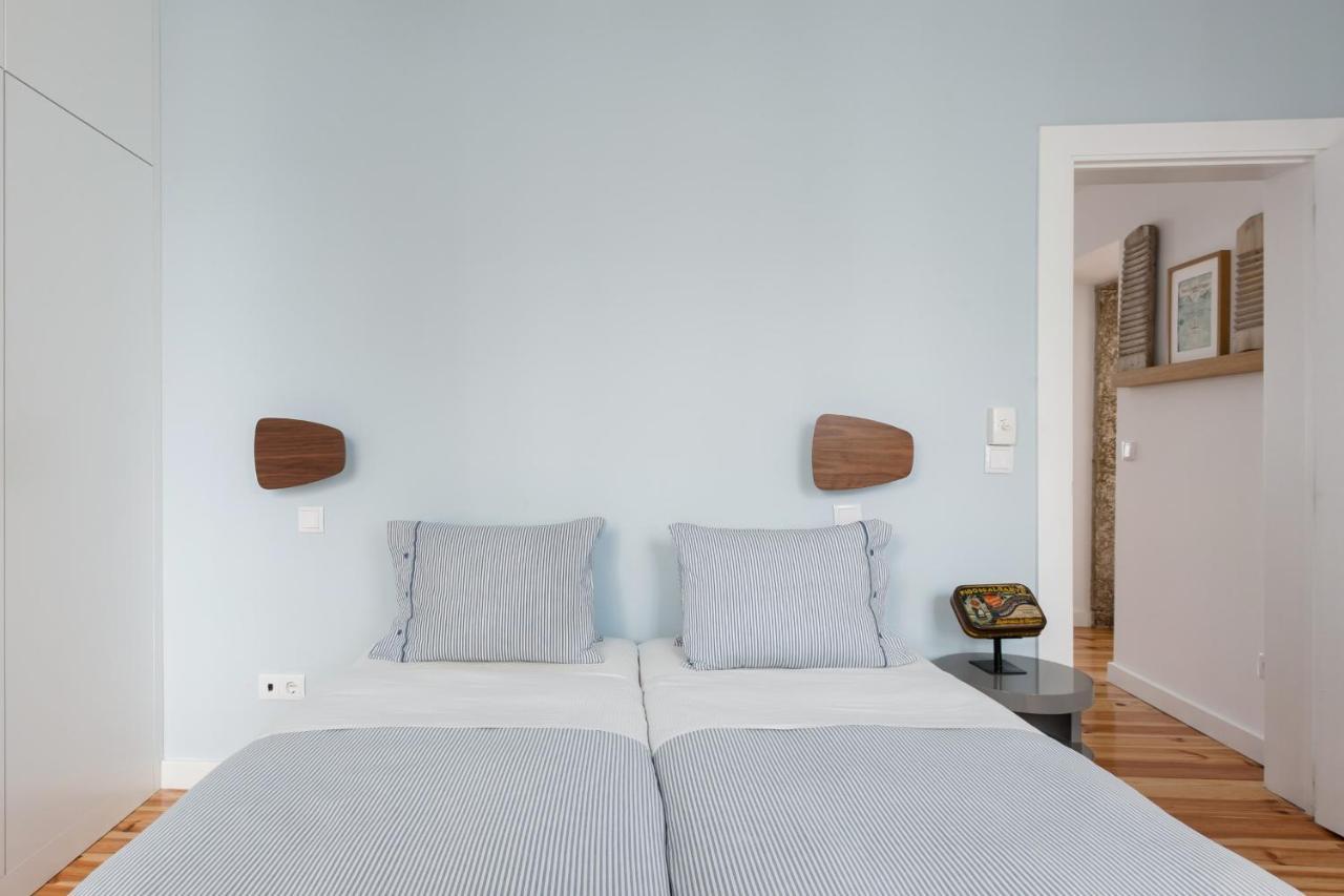 Alfama Terrace: Historic Charm With River Views *