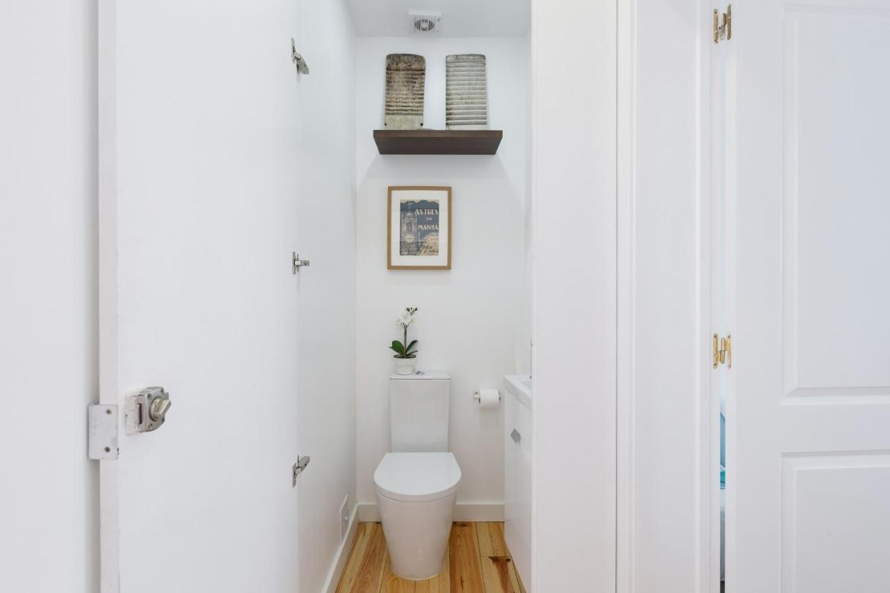 Alfama Terrace: Historic Charm With River Views Apartment
