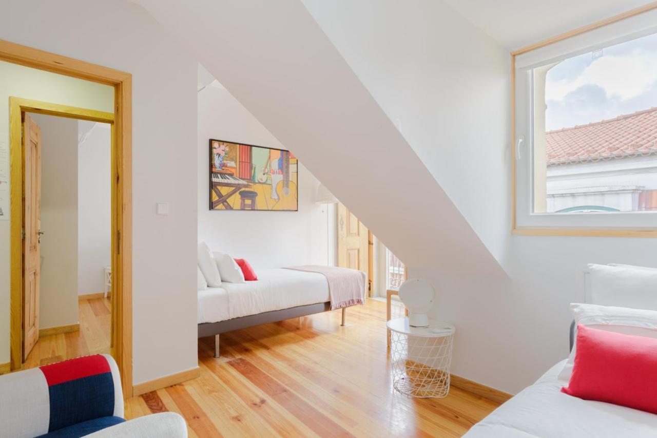 Apartment Chiado Rooftop Retreat: 19th Century Charm With River Views *