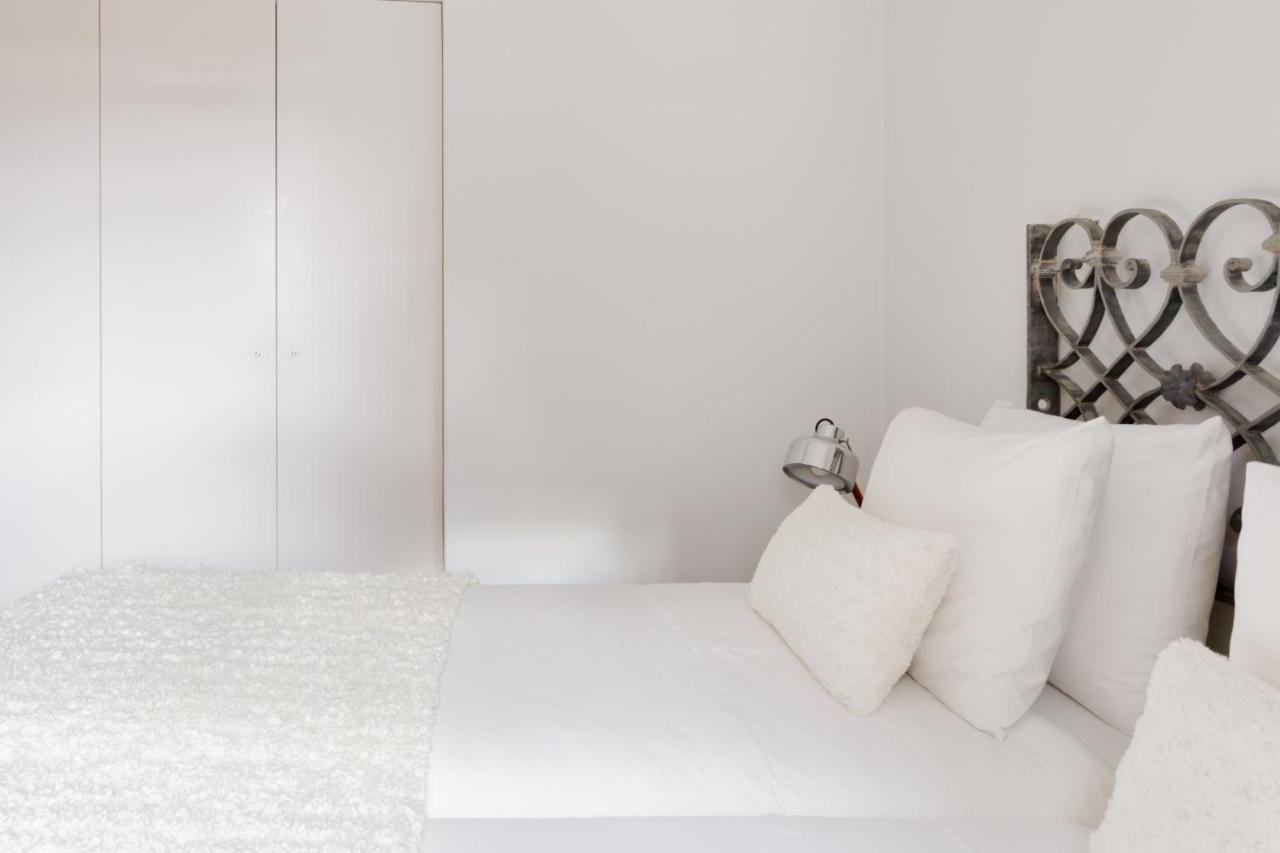Chiado Rooftop Retreat: 19th Century Charm With River Views Apartment *