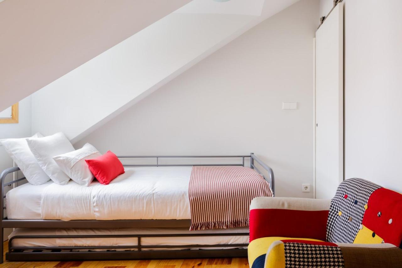 Chiado Rooftop Retreat: 19th Century Charm With River Views * Lisbon