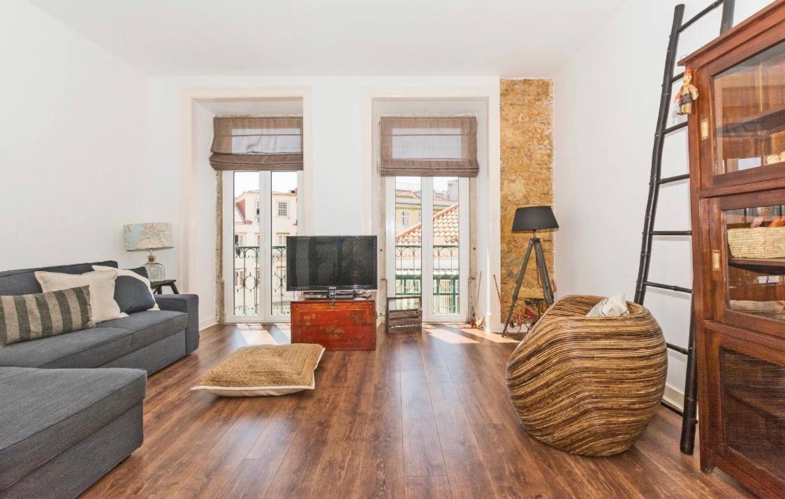 Apartment Rato Sunny Terrace Lisbon