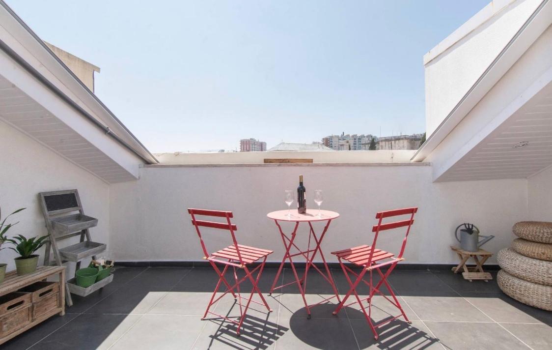 Rato Sunny Terrace Apartment *