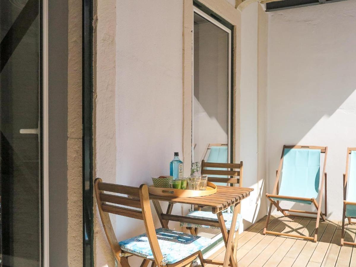 Apartment Liberdade Stylish With Balcony Lisbon