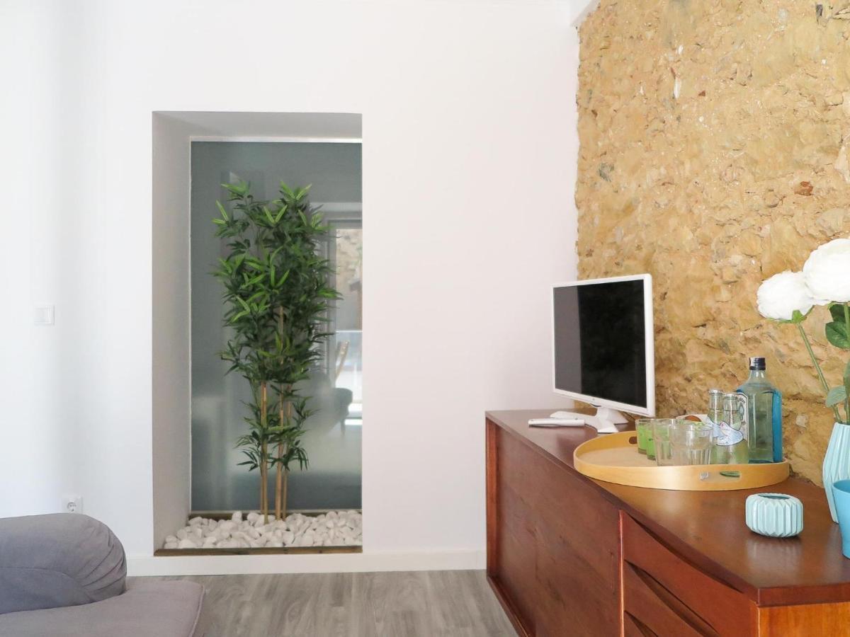 Liberdade Stylish With Balcony Apartment