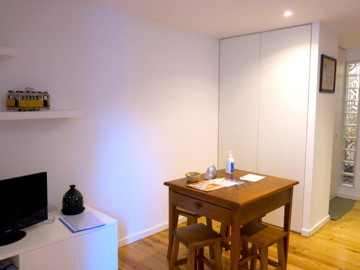 Cozy In Mouraria With Ac Apartment