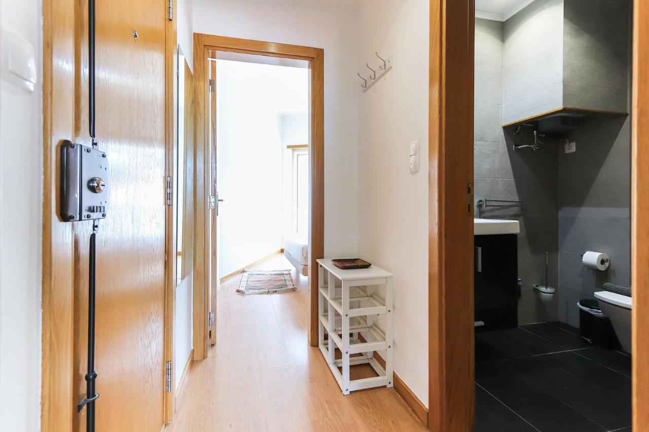 Sunny Flat View By Homing *