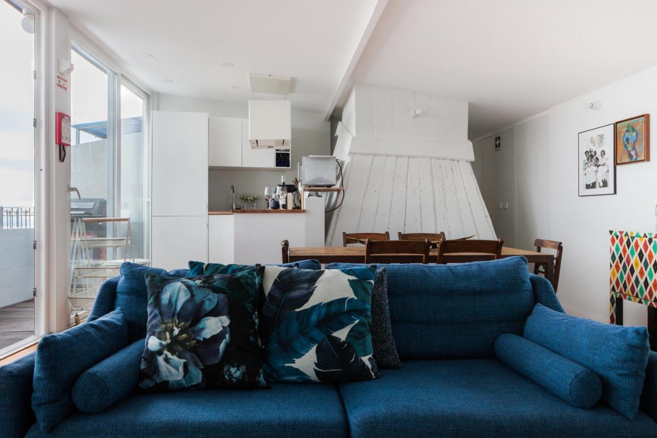 Apartment Chiado Rooftop Retreat: 19th Century Charm With River Views