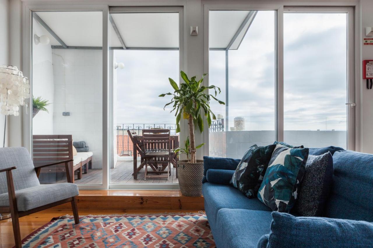 Chiado Rooftop Retreat: 19th Century Charm With River Views Apartment