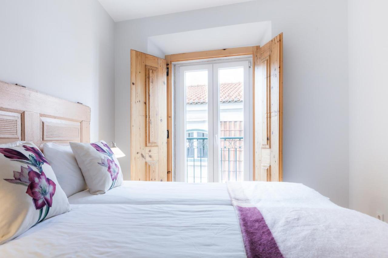 Chiado Rooftop Retreat: 19th Century Charm With River Views * Lisbon