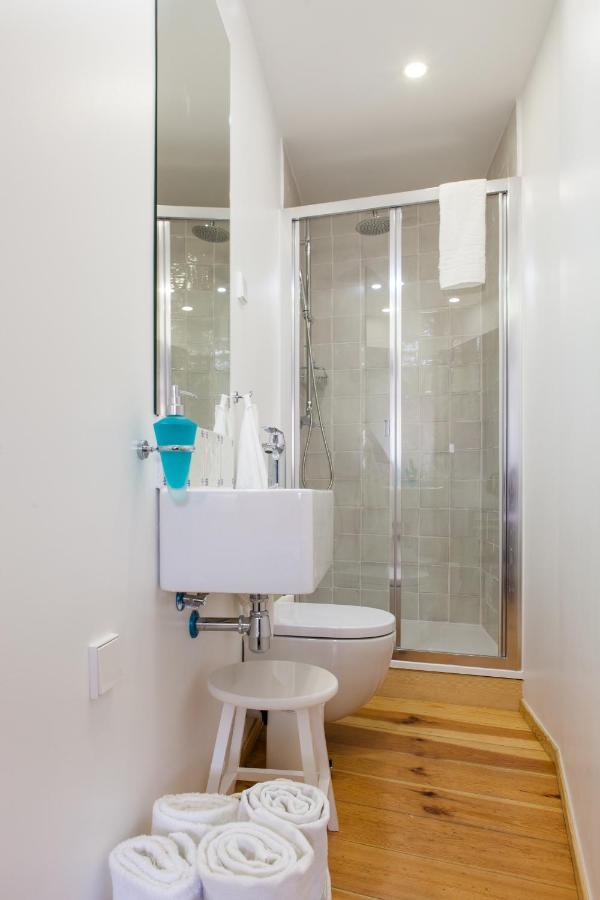 Chiado Rooftop Retreat: 19th Century Charm With River Views Apartment