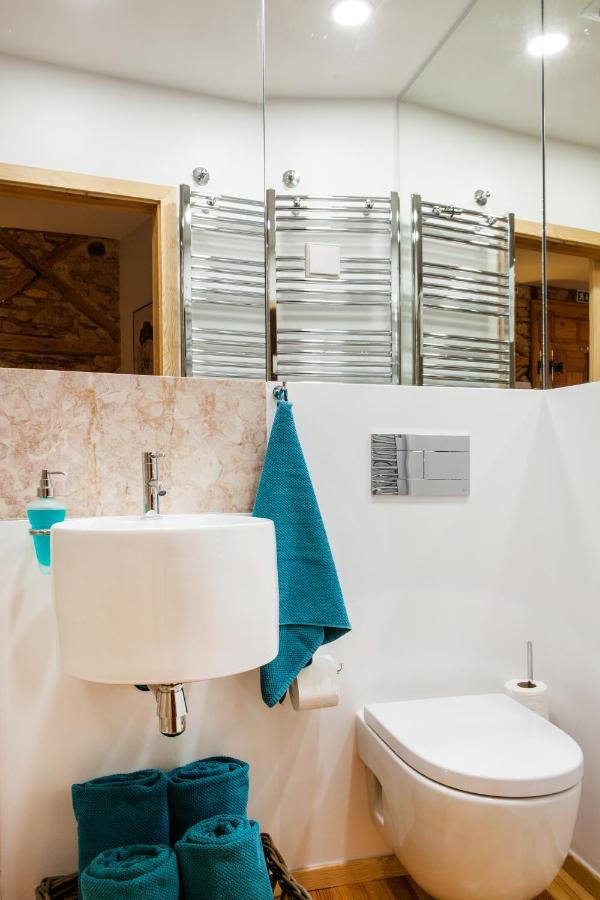 Chiado Rooftop Retreat: 19th Century Charm With River Views * Lisbon