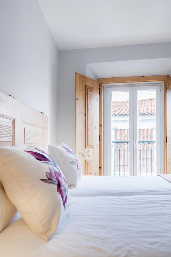Chiado Rooftop Retreat: 19th Century Charm With River Views * Lisbon