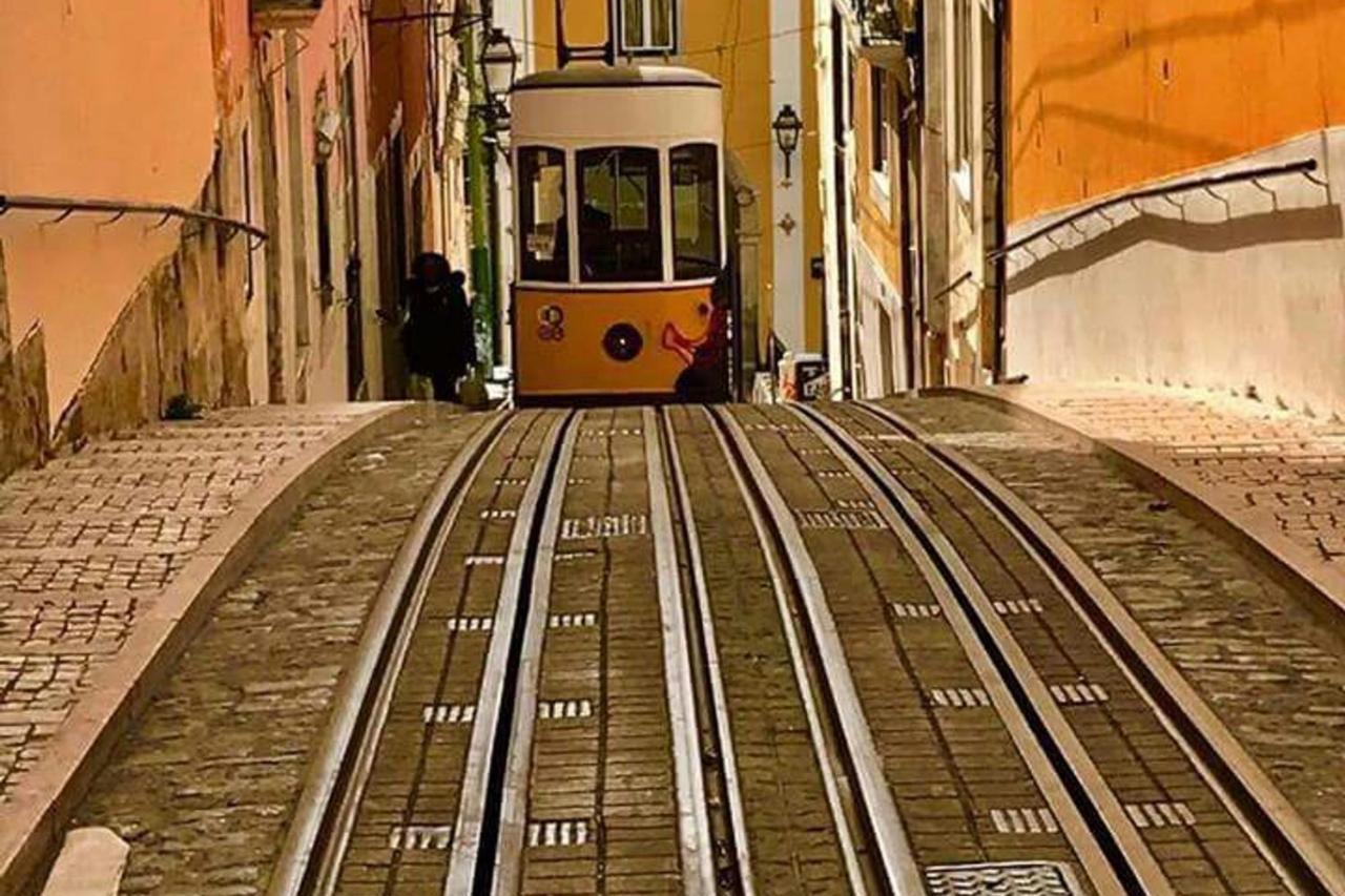 Apartment Amazing Camoes - Chiado, *