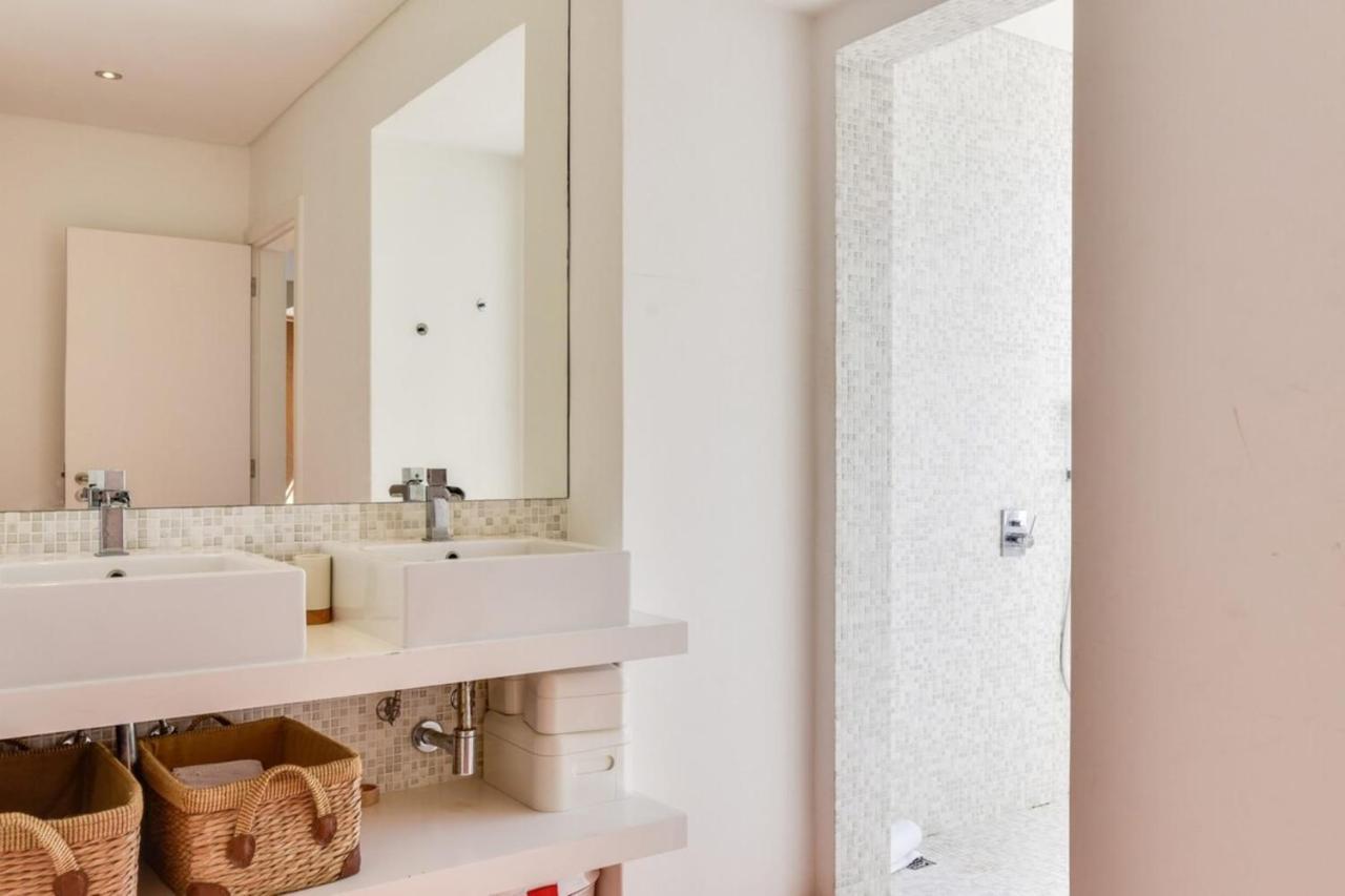 Charming 2 Bedroom At Restelo Apartment *