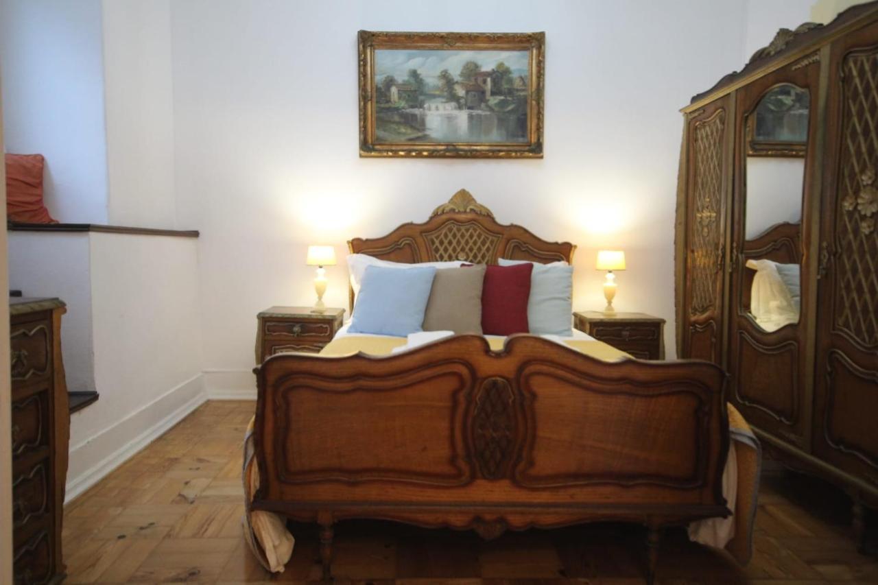 Antique M1 R1 - Amazing Double With Shared Bathroom In Marques Pombal