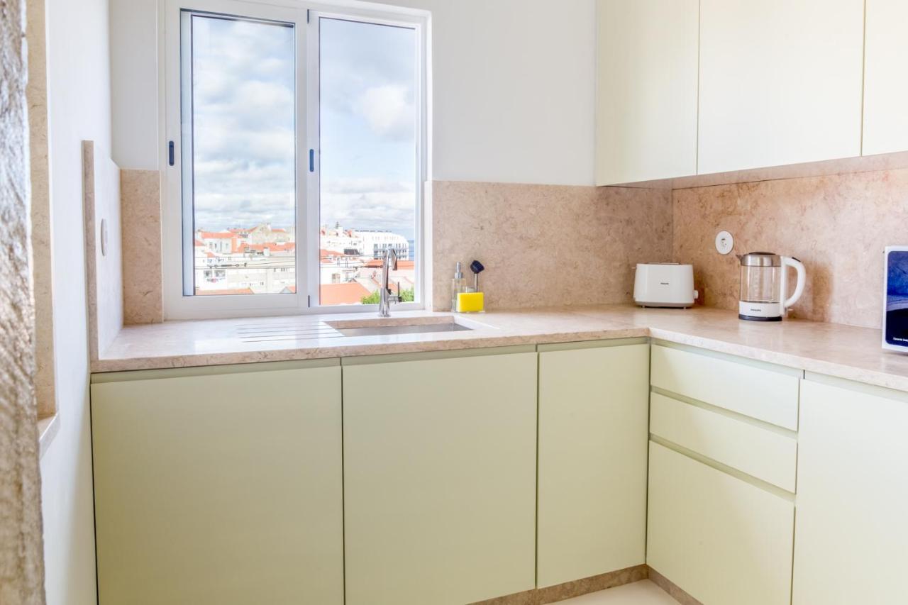 Amazing Lisboa! Views & Style In Historical Graca Lisbon
