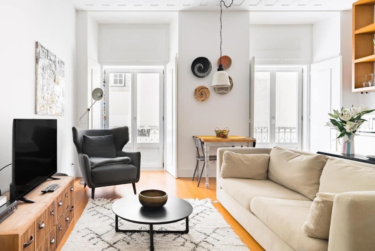 Charming & Modern Flat Close To Time Out Market Apartment Lisbon