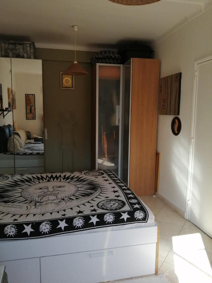 Quarto em Acomodações Particulares Moscavide Nº 1 M1 *