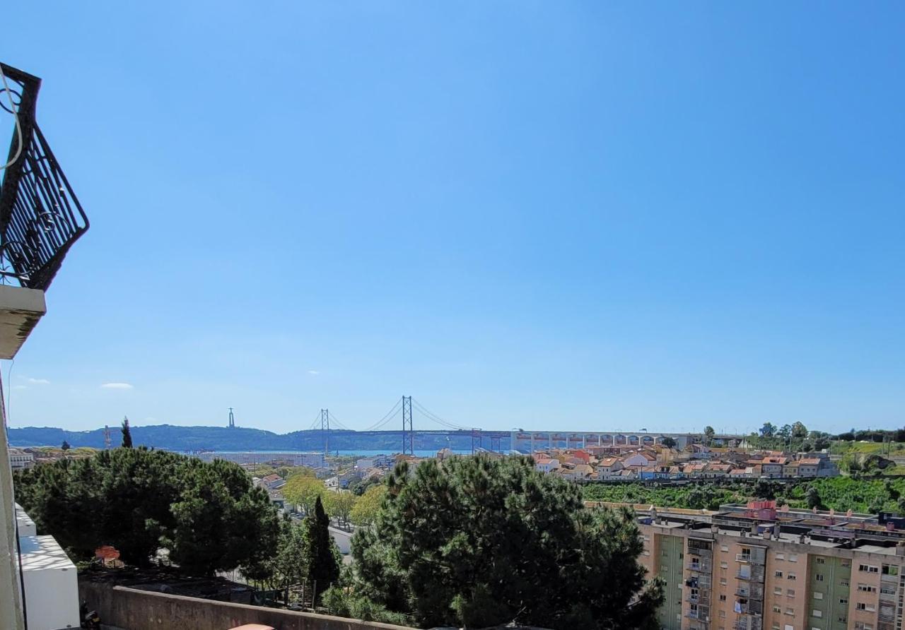 Apartment Prazeres Pool Lisbon