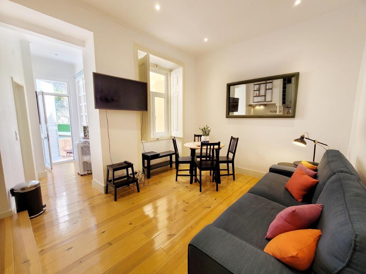 Apartment Prazeres Pool