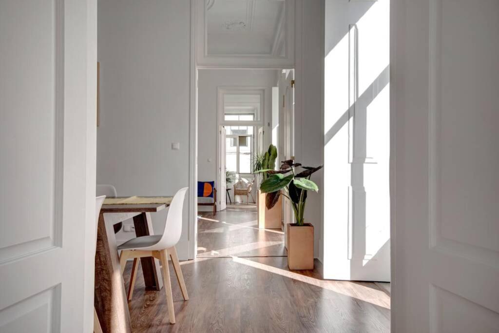 Unique Sao Bento Ideal For A Group Apartamento Lisboa