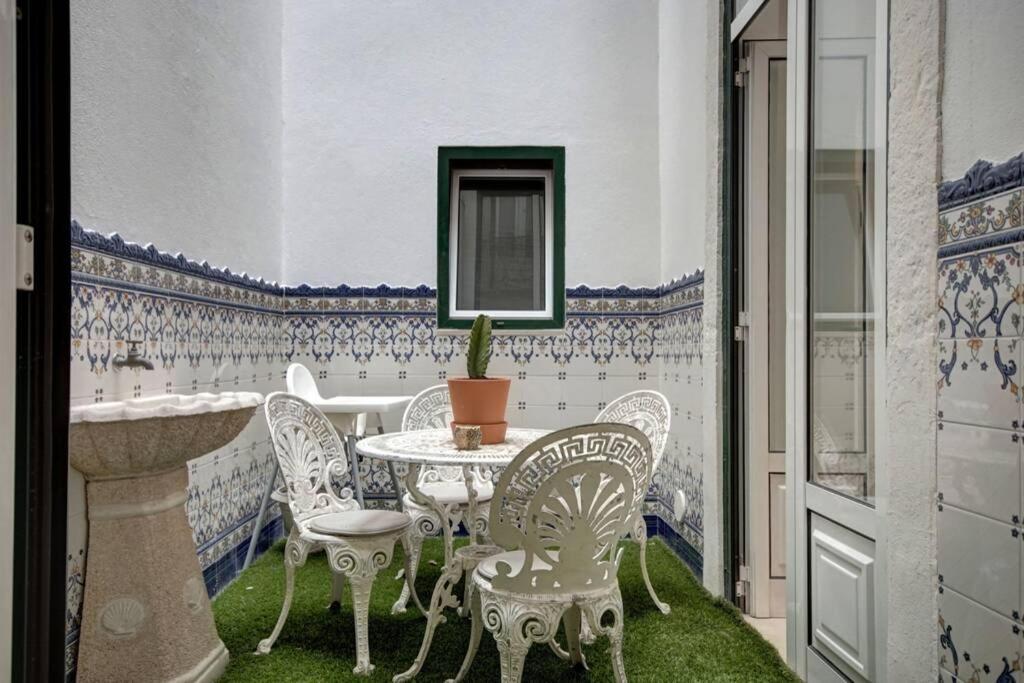 Unique Sao Bento Ideal For A Group Lisboa