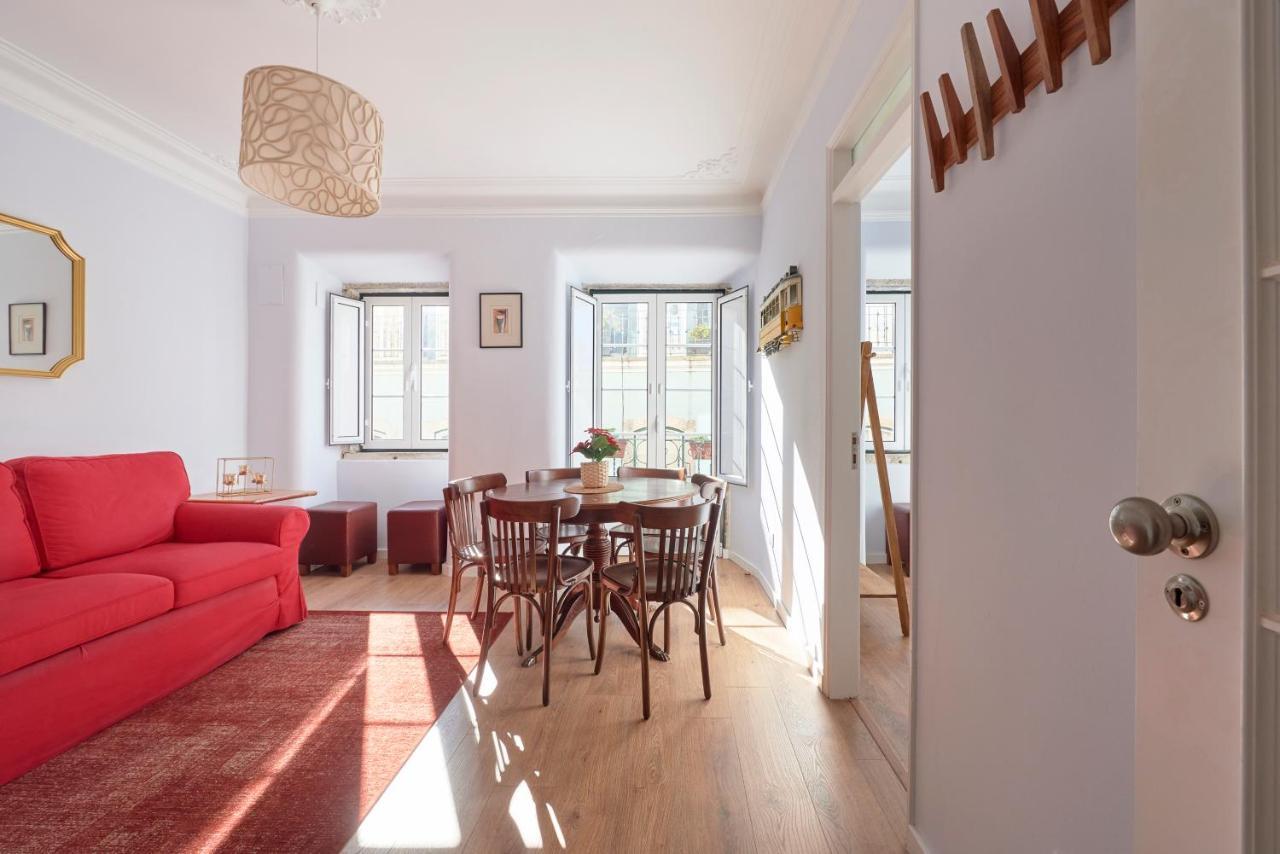 Amazing Terrace And Riverview In Historical * Lisbon