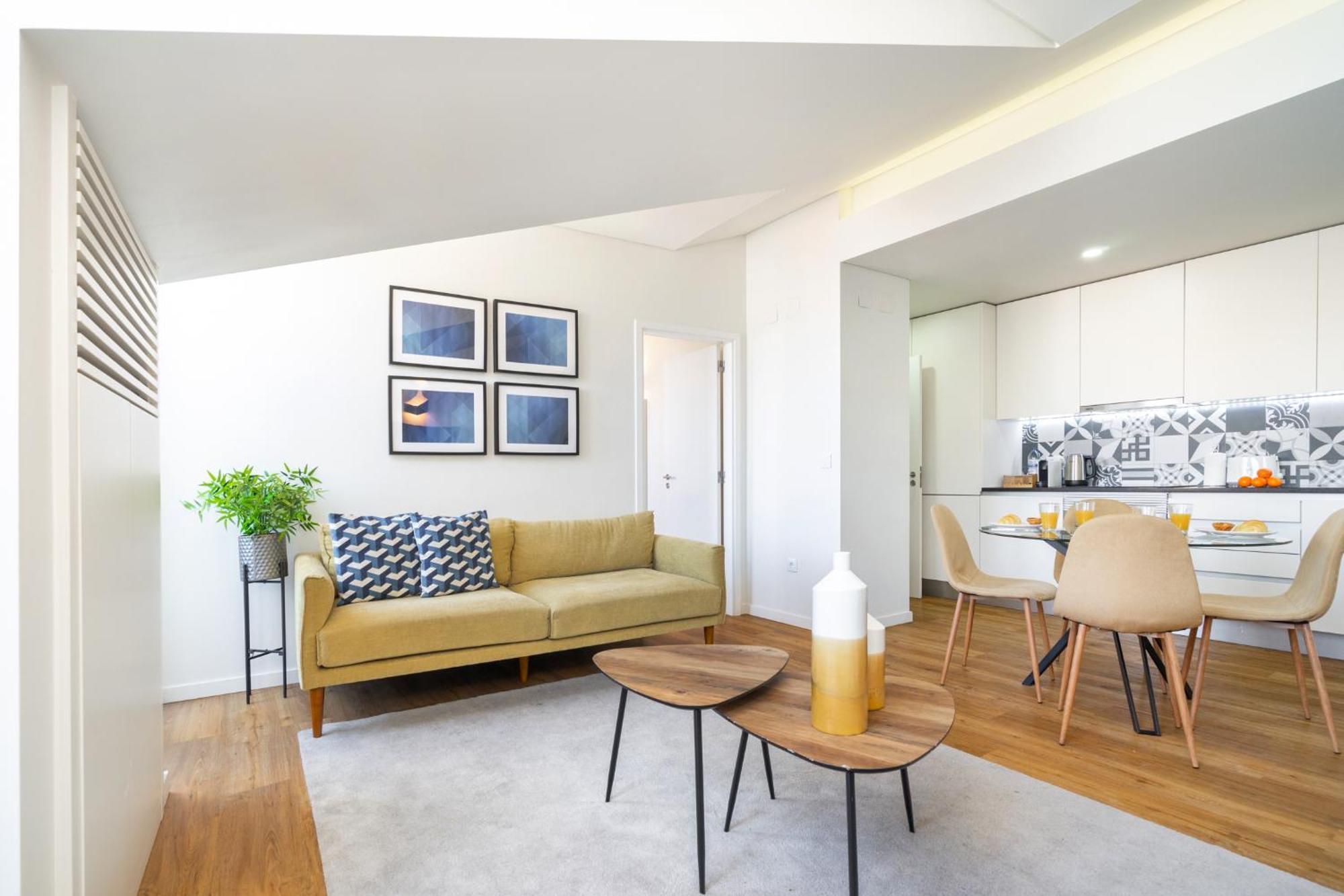 Whome Alcantara Premium Lisbon
