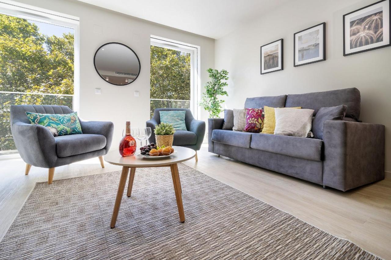 Modern & Stylish In Av. Da Liberdade By Lovelystay Apartment *