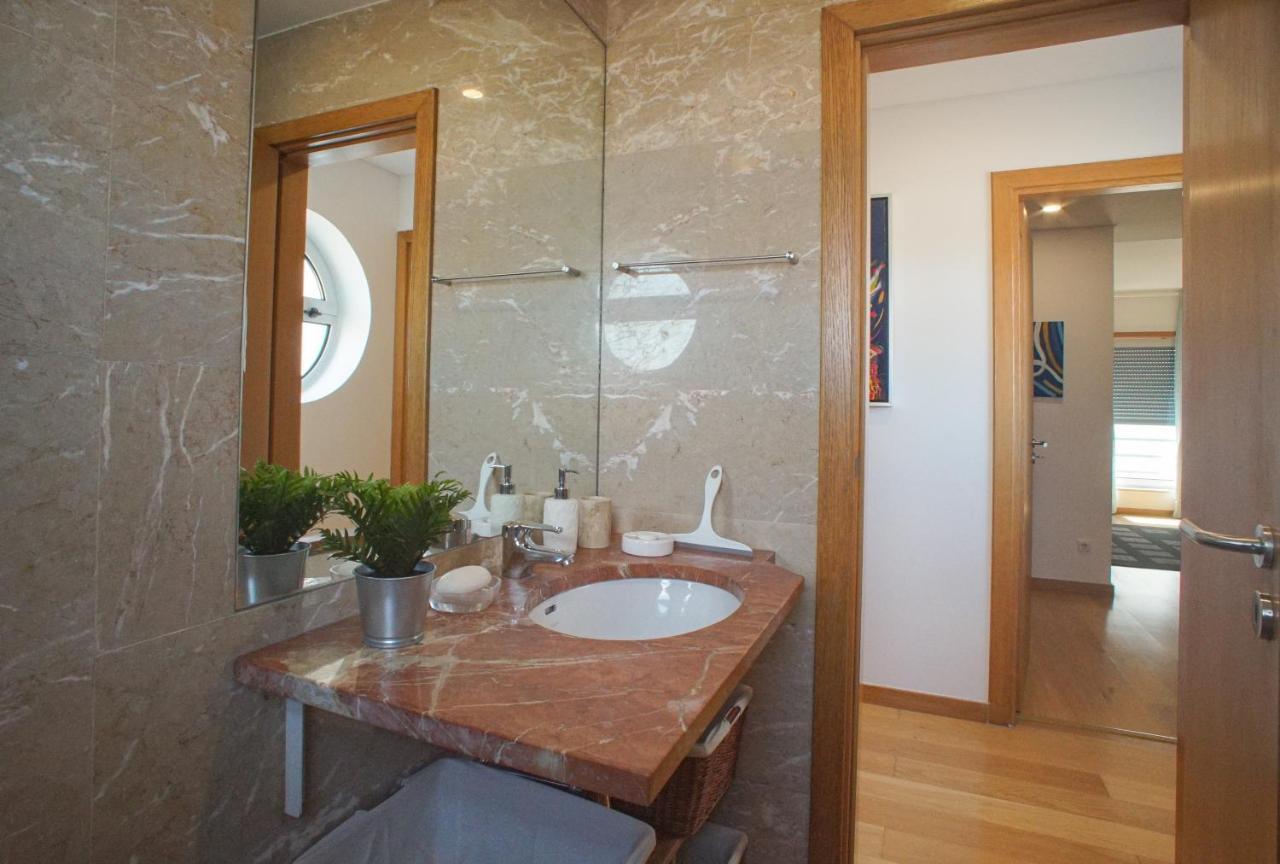 Oriente River View W/ Balcony&garage Apartment Lisbon