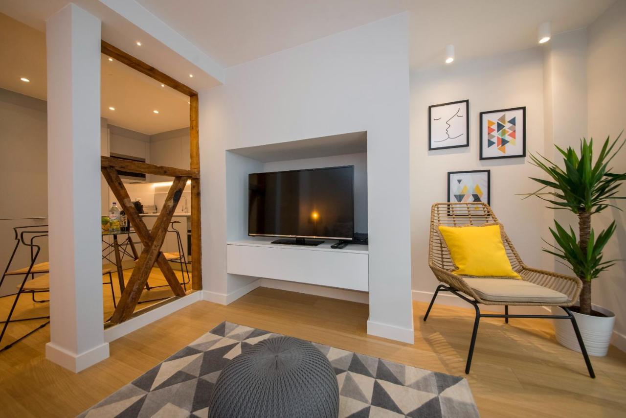 Designer In One Of Lisbon's Trendiest Quarters Apartamento *