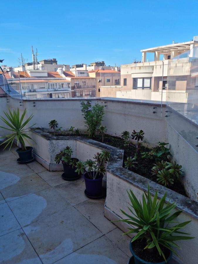 Espacoso Apartamento Junto Ao Metro Lisbon
