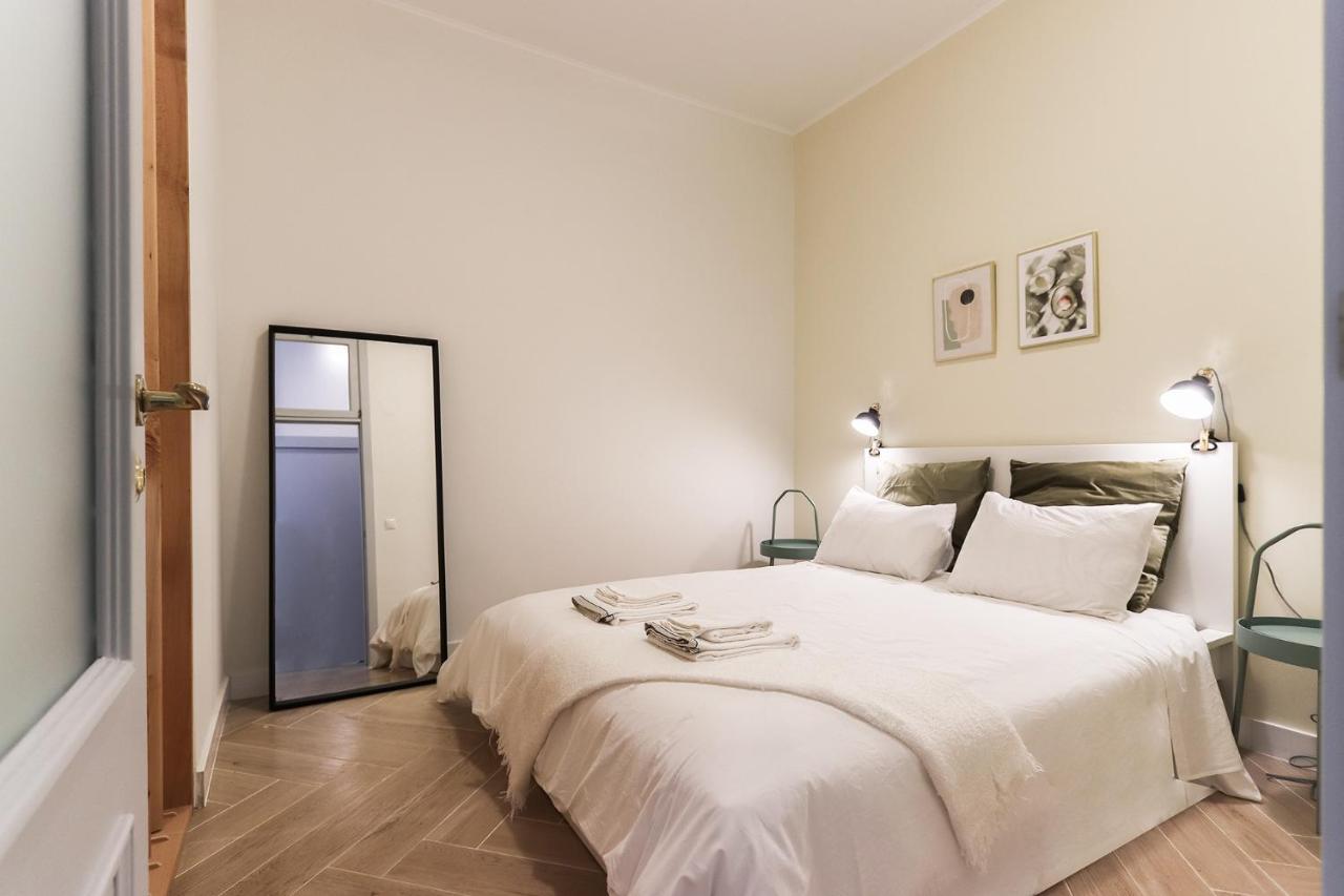 Portucale ! Design With Terrace Apartment Lisbon