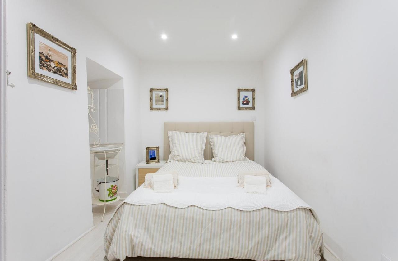 Alfama Panteao 4 Guests Apartment