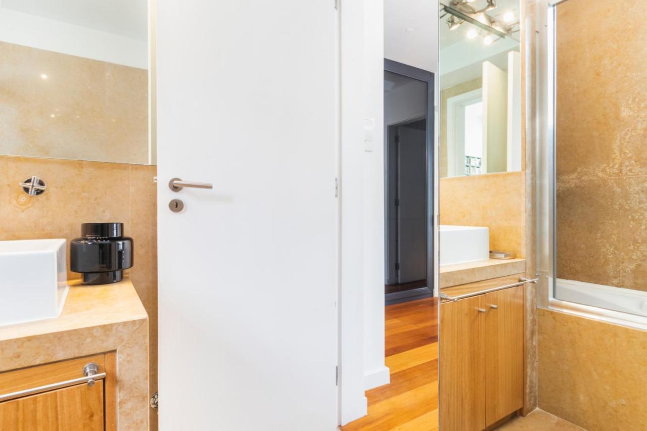 Villa 3 Bedroom In Lisbon