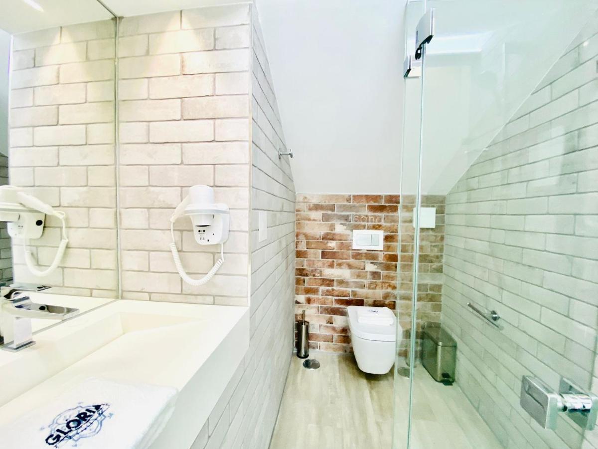 Gloria 10 Deluxe Bed & Breakfast Lisbon