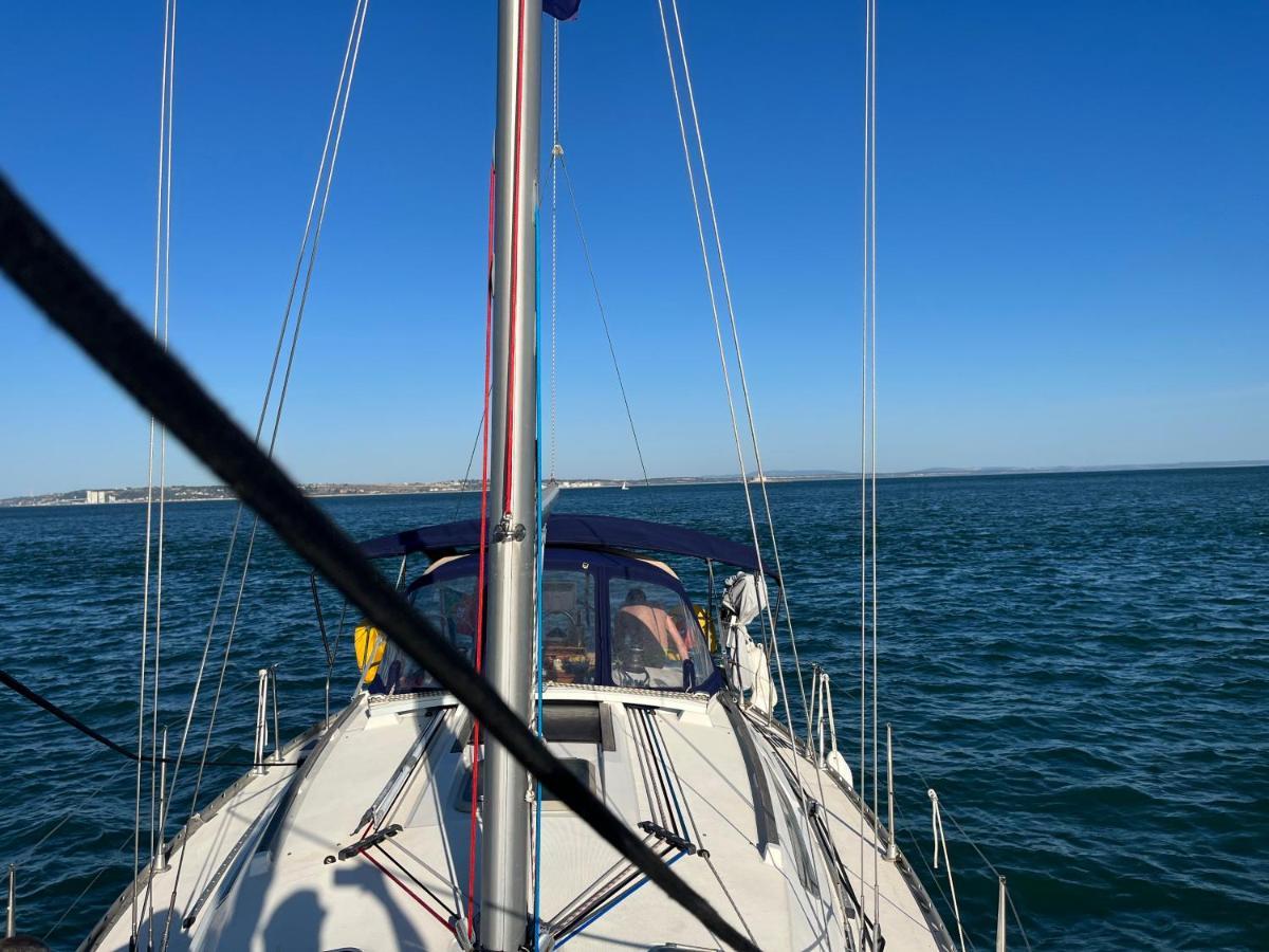 In A Boat - Lisboa