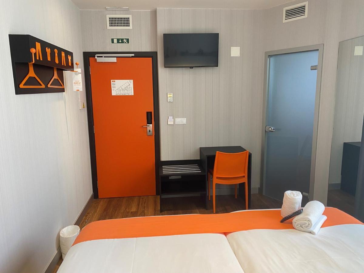 Hotel Easyhotel 2*