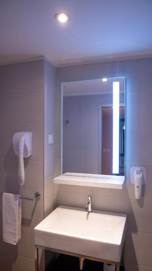 Easyhotel Hotel 2*
