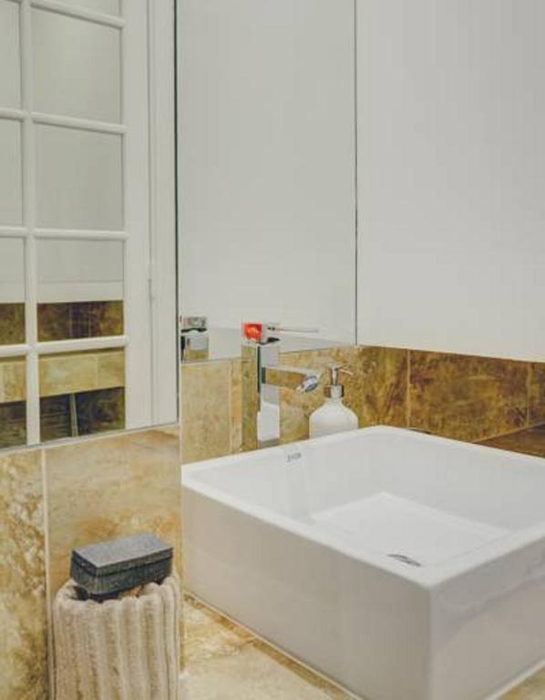 Madalena Center Apartment Lisbon