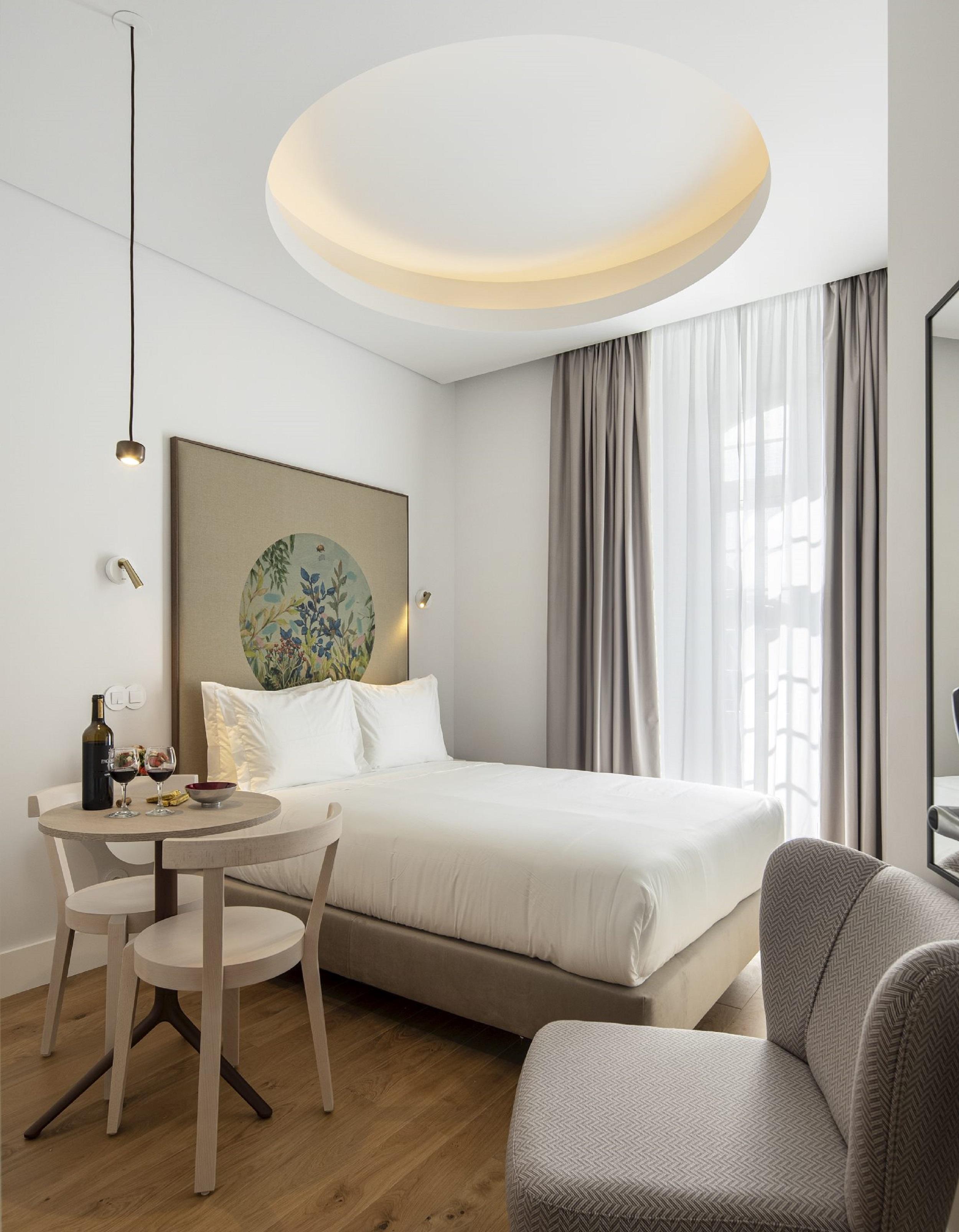 Serviced - Madalena Apartment
