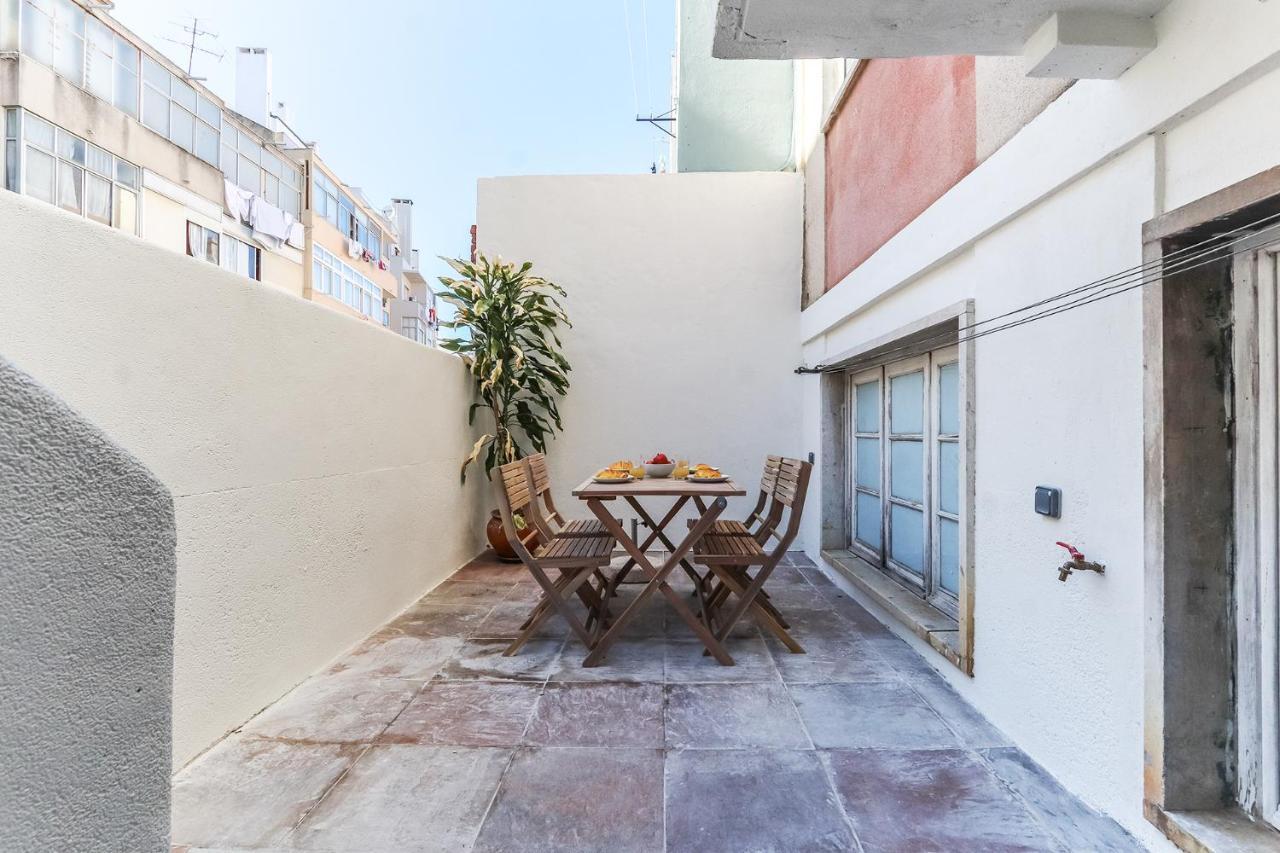 Portucale ! Olaias Design With Terrace Apartment