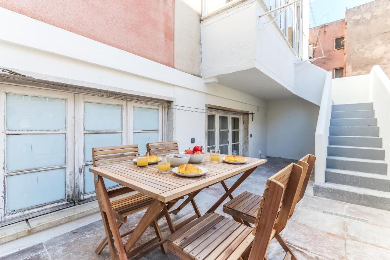 Portucale ! Olaias Design With Terrace
