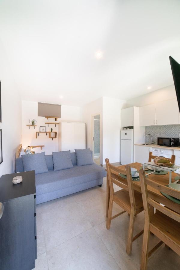 Apartment Hill House - No. 599d