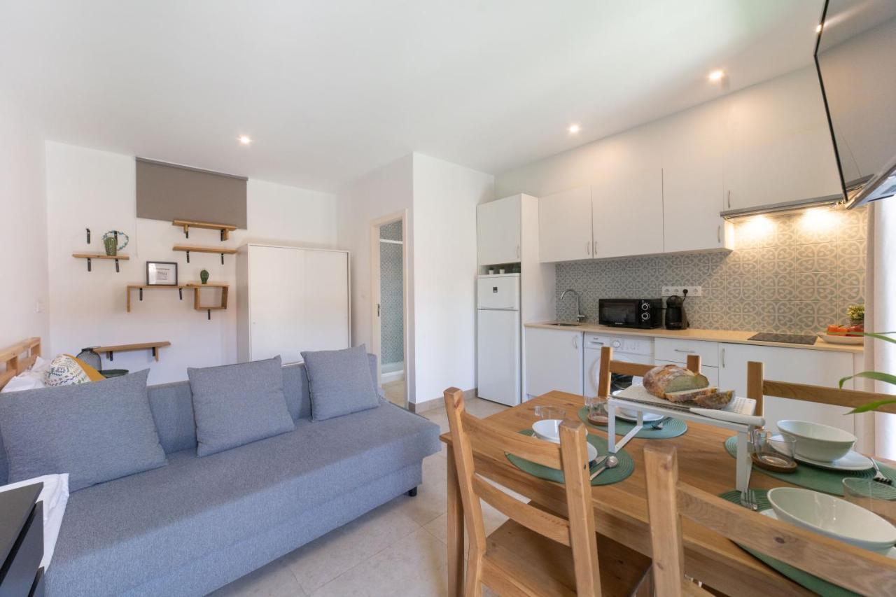 Apartment Hill House - No. 599d