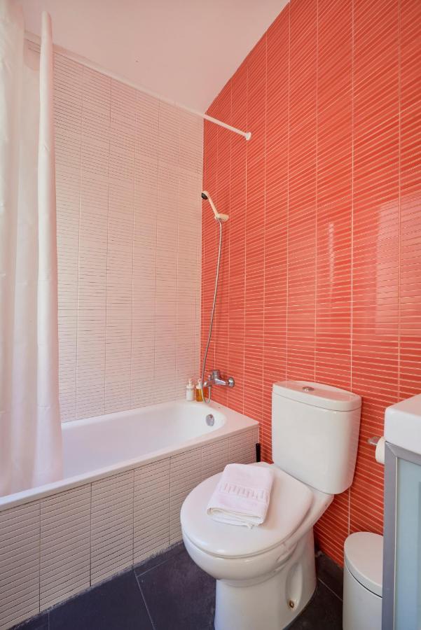 Renovated Spacious Baixa Apartment, By Timecooler Lisbon