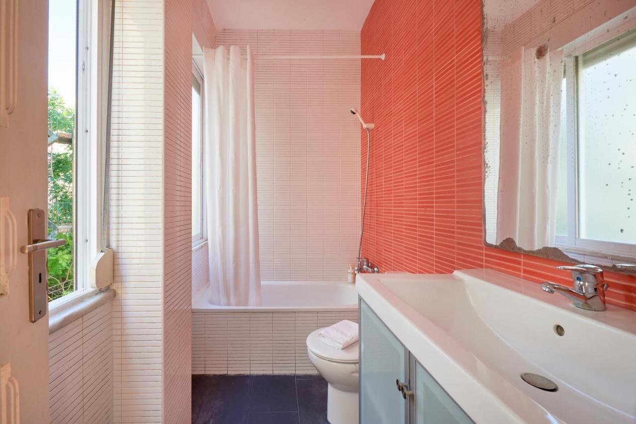 Renovated Spacious Baixa Apartment, By Timecooler Apartment *