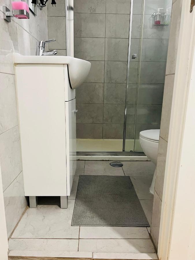 Quarto em Acomodações Particulares Antônio Pedro *