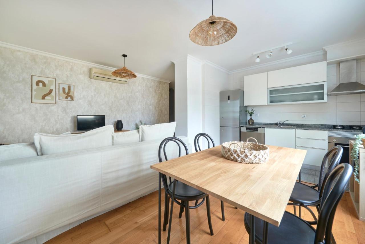 With Private Terrace & Car Garage Apartment Lisbon